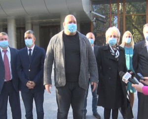 PMP BUZĂU A DEPUS CANDIDATURILE PENTRU PARLAMENTARE. ADRIAN MOCANU ȘI DORIN BĂDULESCU DESCHID LISTELE