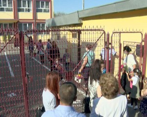 ȘCOLI ȘI CLASE, ÎNCHISE PE BANDĂ RULANTĂ. ÎNVĂȚĂMÂNT ONLINE, DIN CAUZA COVID