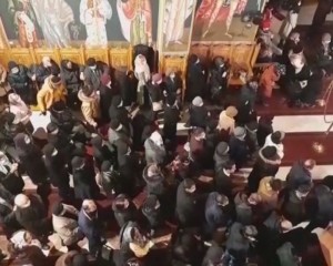 HRAM SĂRBĂTORIT ALĂTURI DE ÎPS CIPRIAN. BISERICA “SF. AP. ANDREI”, PLINĂ DE CREDINCIOȘI