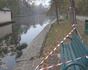 MALURI ÎN CĂDERE. PRIMĂRIA CAUTĂ SOLUȚII PENTRU REABILITARE