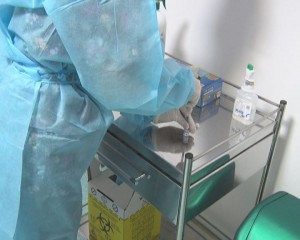 PROFESORII SE PREGĂTESC DE VACCINARE. SE FAC ÎNSCRIERI PENTRU O PRIMĂ ETAPĂ