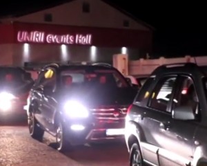 BOTEZ CU PESTE 100 DE PERSOANE, ÎN PANDEMIE. PETRECEREA A FOST ÎNTRERUPTĂ DE POLIȚIȘTI