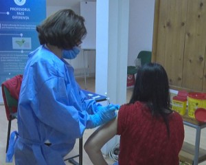 CENTRUL DE VACCINARE ÎNCHIS. LIPSĂ DE CERERI DIN PARTEA ANGAJAȚILOR DIN EDUCAȚIE