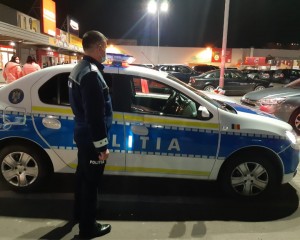 ACȚIUNI DE AMPLOARE ALE POLIȚIȘTILOR. AU FOST VERIFICATE BARURI, RESTAURANTE ȘI MIJLOACE DE TRANSPORT