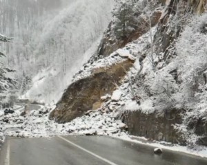 6 EXPLOZII PE DN 10. ZONA SIRIU, ATENT MONITORIZATĂ