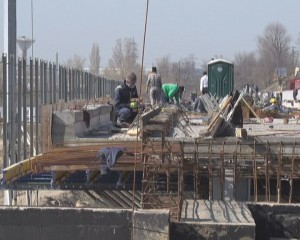CÂND VA FI GATA PODUL DE LA VADU PAȘII? LUCRĂRILE AVANSEAZĂ RAPID