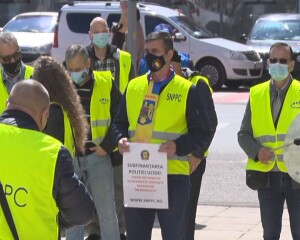“JOS GUVERNUL CÎȚU!” UN NOU PROTEST AL POLIȚIȘTILOR, ALĂTURI DE CARTEL