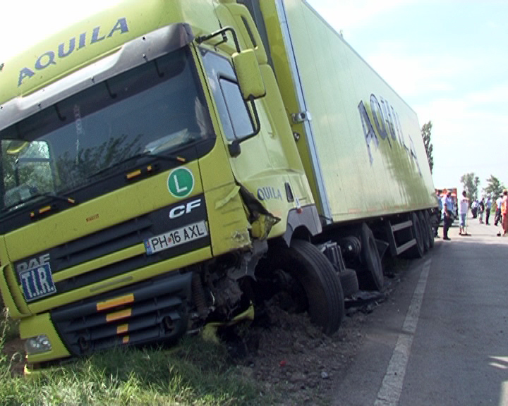 UPDATE Atenție, șoferi! Accident grav pe DN 1B, trafic blocat