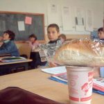 Licitații finalizate pentru lapte, măr și corn. Produsele vor fi livrate elevilor începând cu 29 ianuarie