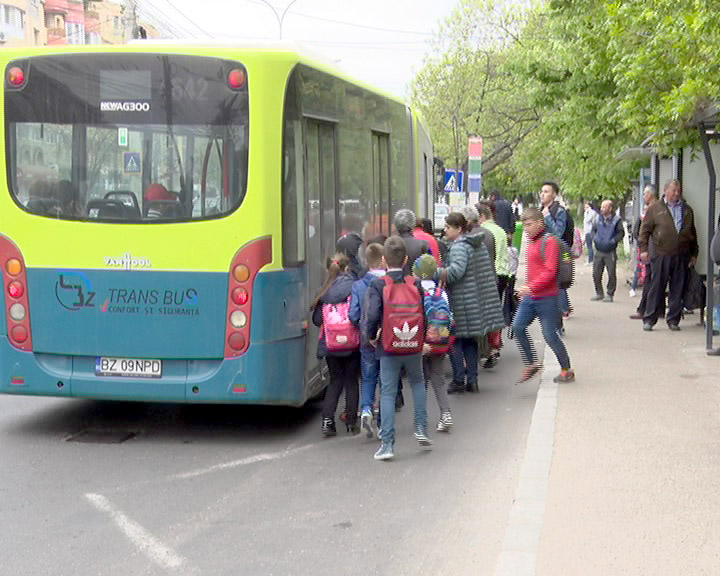 Se modifică  programul de transport local. Măsura, aplicată pe 4 linii
