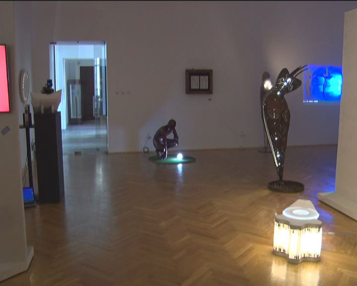INVITAŢIE LA MUZEU. EXPOZIŢIE MODERNĂ, INSPIRATĂ DIN PREISTORIE