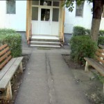 MOBILIER STRADAL. BUZOIENII POT SOLICITA MONTAREA DE BĂNCUŢE PE STRADA LOR