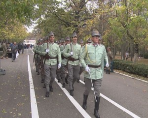 ARMATA IN PARCUL CRANG 5