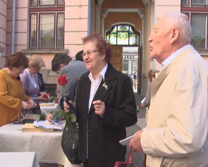 Întâlnirea seniorilor. Persoanele de vârsta a treia sunt invitate la Palatul Comunal