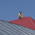 Atenție, cad țigle! 20.000 de lei amendă pentru Constructor