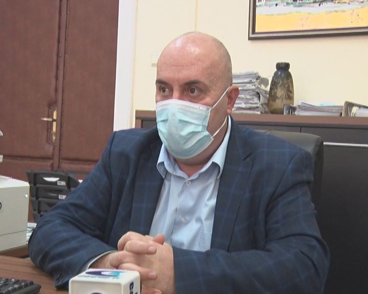 Un ochi râde, celălalt plânge. Marele regret al președintelui Gloriei