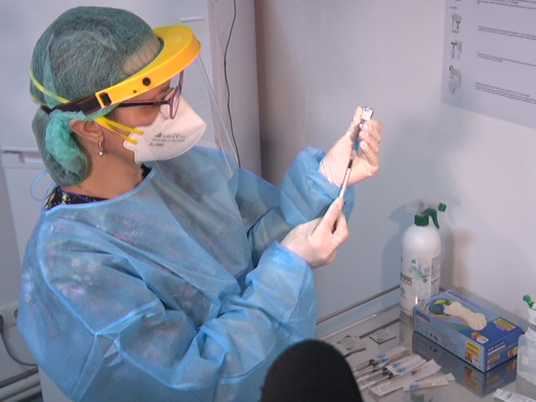 Șansa revenirii la normalitate. Mituri despre vaccinul anti-COVID