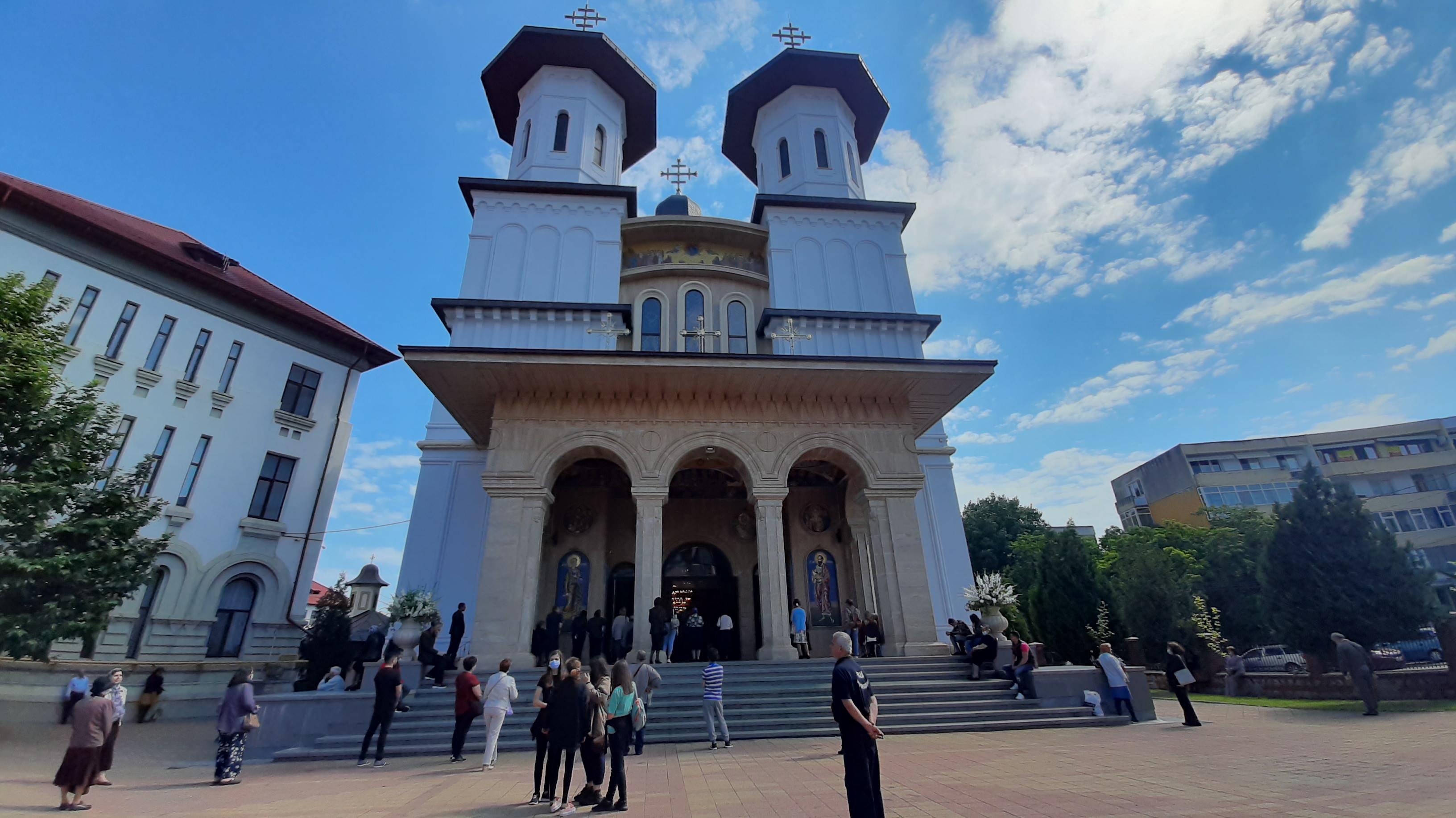 Imagini de la Hramul CATEDRALEI ARHIEPISCOPALE BUZĂU