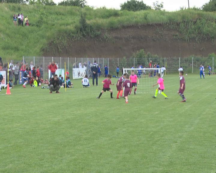 „Fotbal pe gazon – copii sănătoși”. Prima competiție pentru pitici, de după pandemie