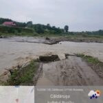 Partea de nord a județului, afectată de ploi. Punți rupte, drumuri inundate