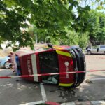 (VIDEO+FOTO) Ambulanță SMURD, răsturnată în fața ISU Buzău! Cum s-a întâmplat
