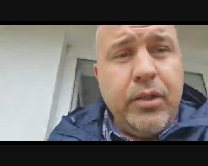 Deputatul Ungureanu, live din toaleta Școlii Calvini. Cum a reacționat directoarea
