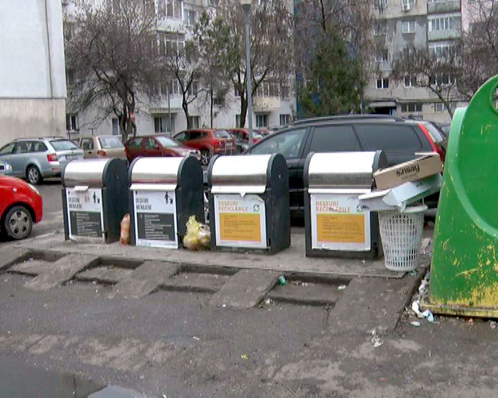 Colectarea separată a deşeurilor, încă deficitară la blocuri! Care e soluţia pentru rezolvarea situaţiei?