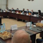 Ședință istorică la Consiliul Județean. Oaspeții, primiți cu pâine și sare