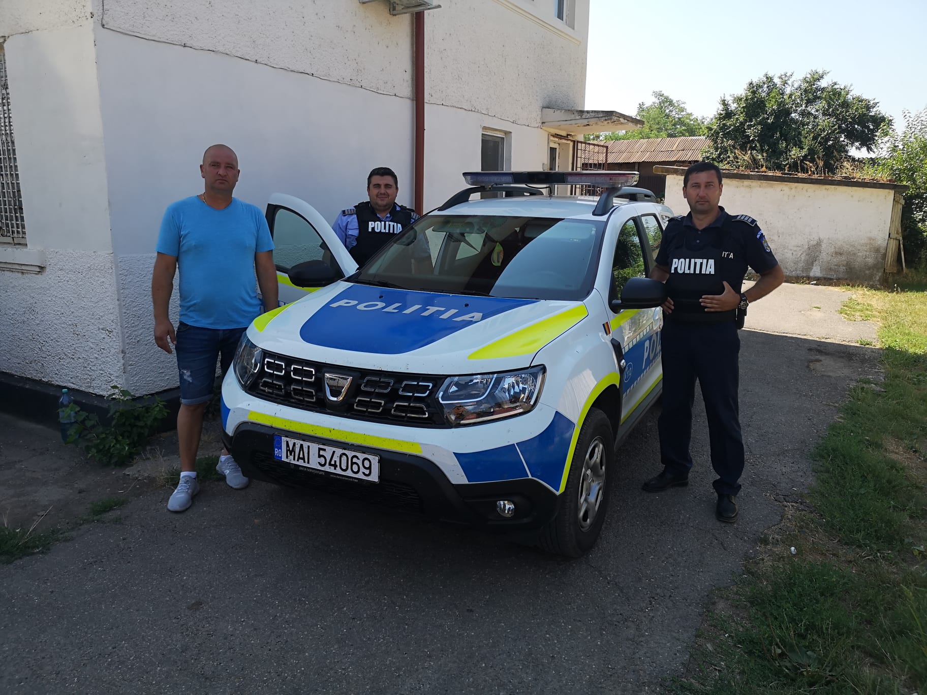 (VIDEO) Gest impresionant! Polițist vindecat, donație pentru Spitalul Smeeni