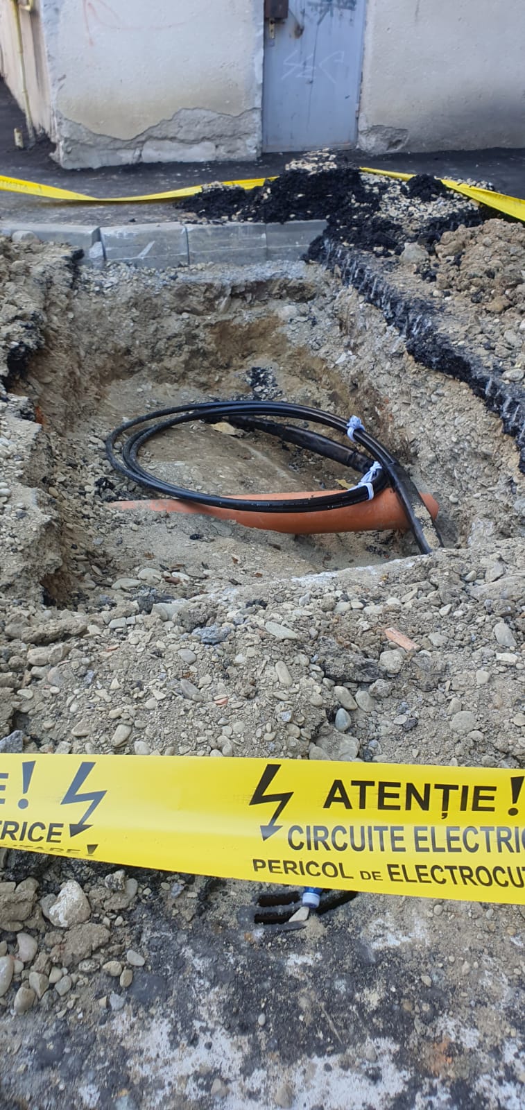 Strada cu ghinion. Lucrări post-asfaltare.