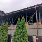 Trei case cuprinse de flăcări, în orașul Buzău