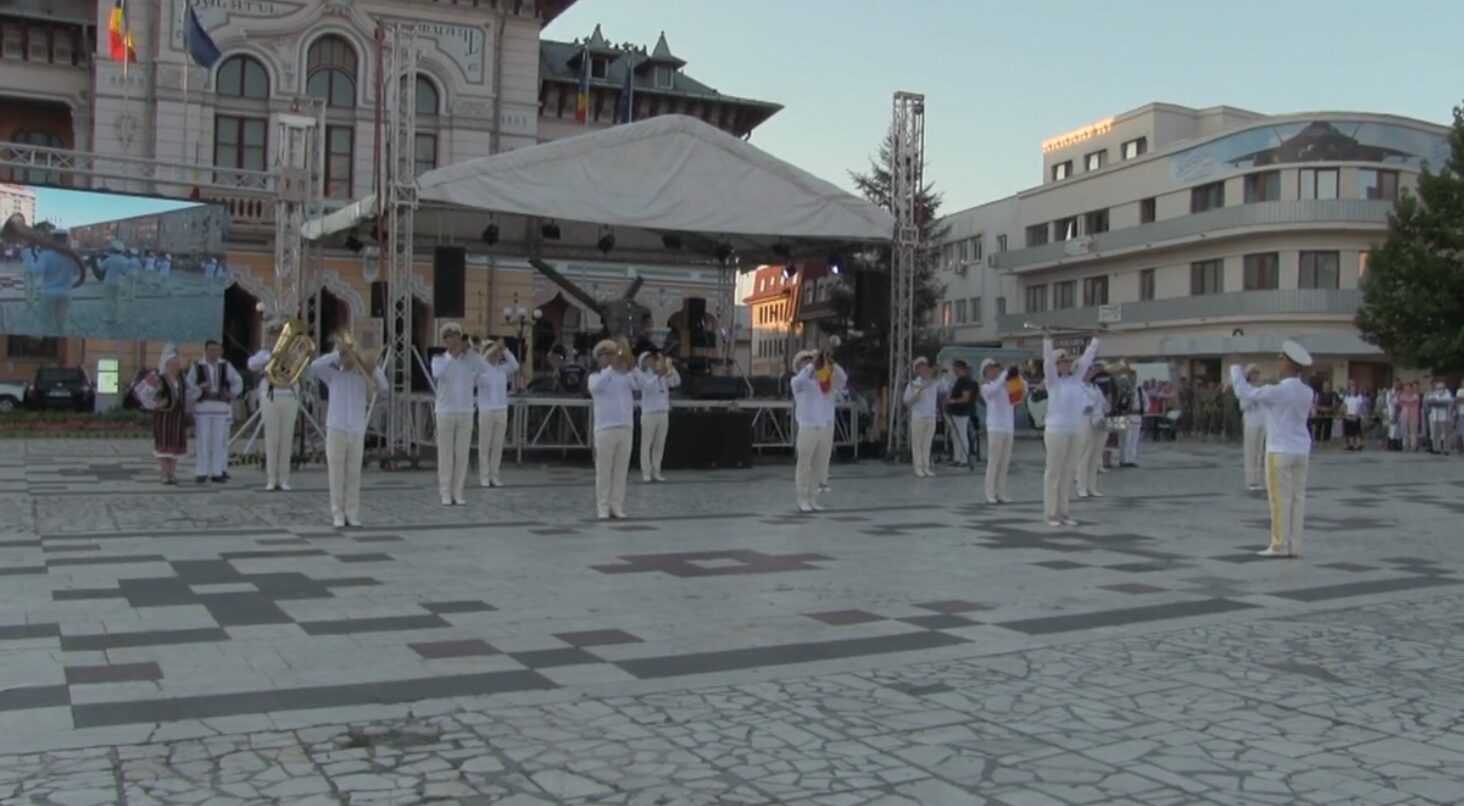 Parada fanfarelor. Muzici militare din Buzău, Focșani și Brăila