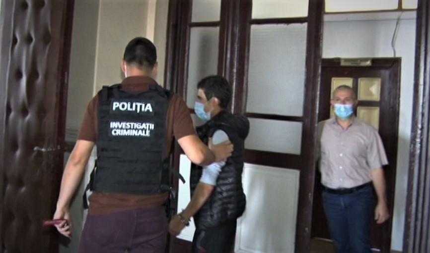 (VIDEO) Și-a ucis tatăl! Tânărul a fost arestat
