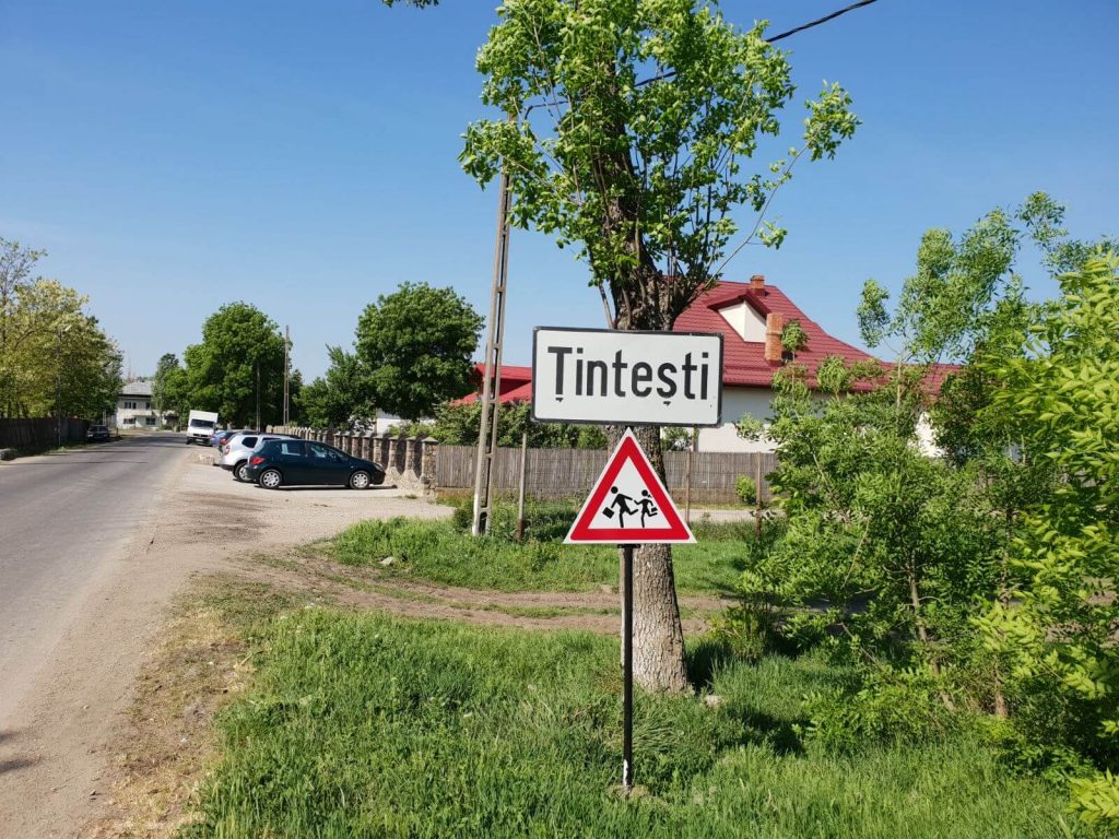 Drumuri cu ”gropițe”. Călătorie între Buzău și Țintești