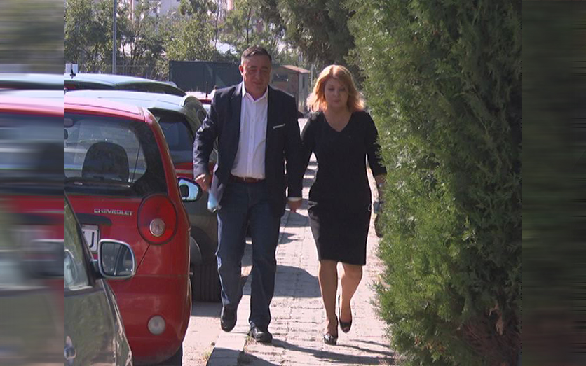 Vicele Apostu, vot pentru dezvoltare. Secundul din Palatul Comunal, însoțit de soție