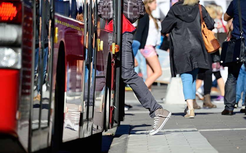 Info Transbus | Cardurile de transport pentru elevi devin invalide cu 1 septembrie 2024