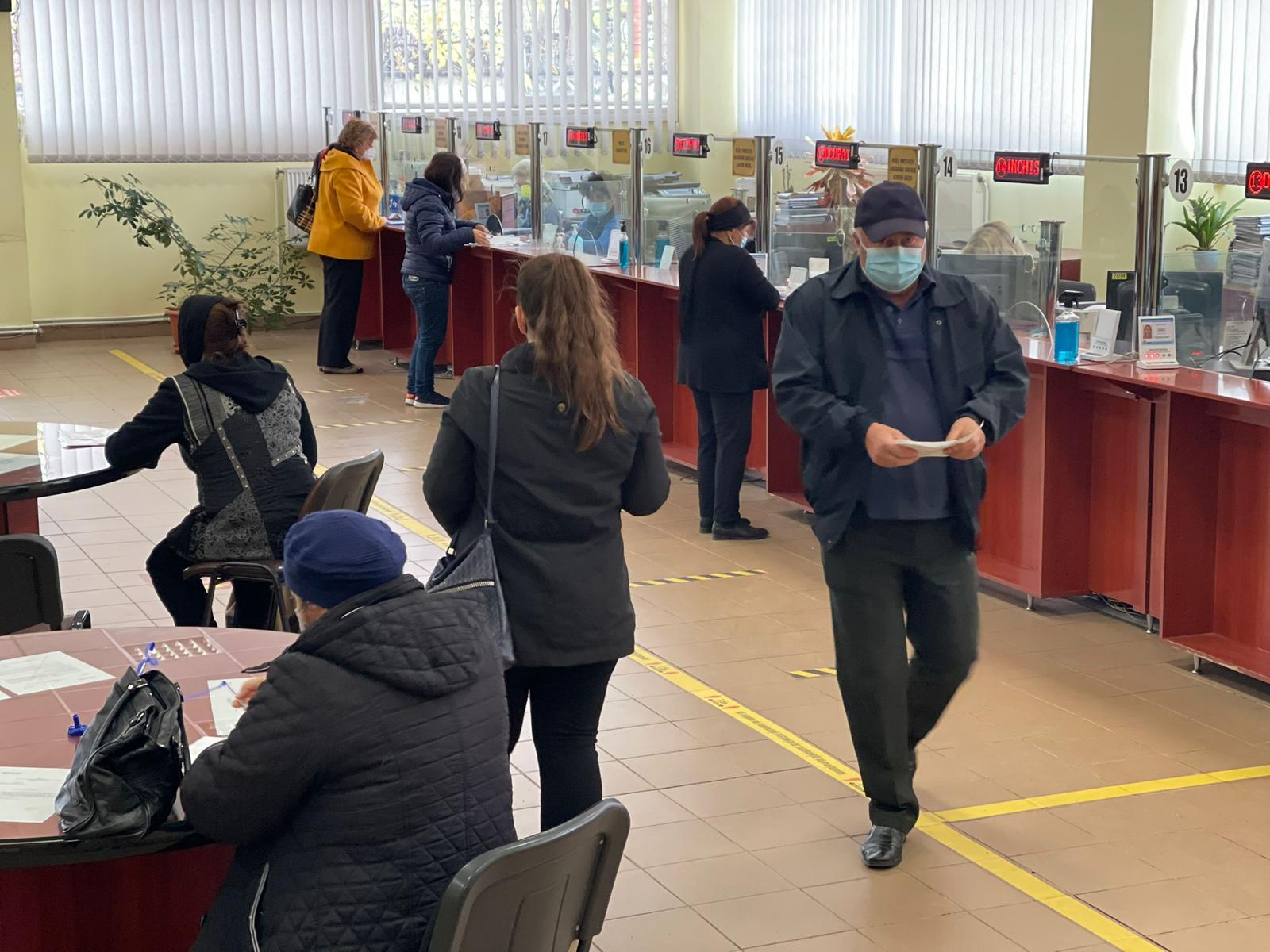 Restricţii cu derogări, la Casa de Pensii. Persoanele nevaccinate, acces pentru “urgențe”