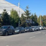 DE TEAMA COVID ȘI A RESTRICȚIILOR NOI. Cozi tot mai mari, la centrele de vaccinare