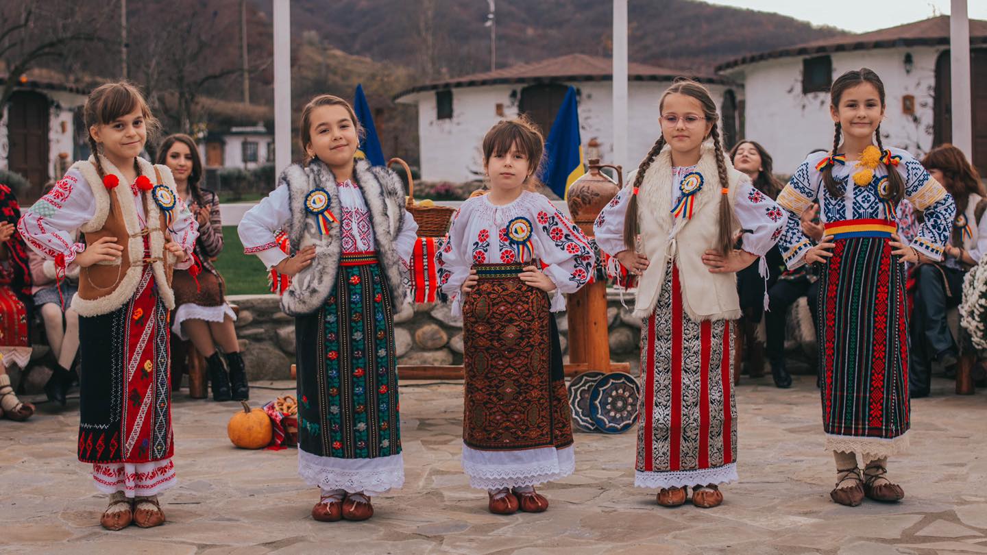 ‘’Măi române, românaș’’