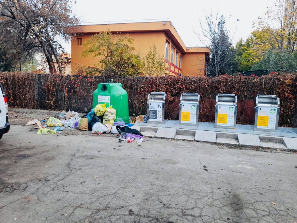 Semnal de alarmă. Începe desființarea ghenelor de gunoi de bloc.