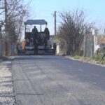 Continuă proiectele de infrastructură, la Vernești. Trei ulițe care n-au văzut niciodată asfaltul, sistematizate