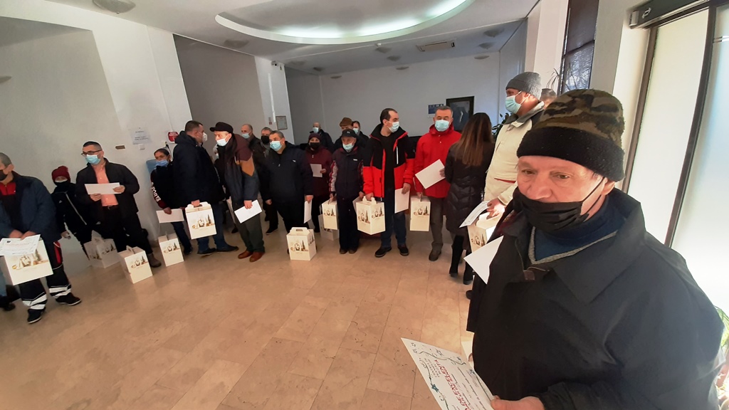 (VIDEO) Cei mai fideli donatori, premiați de Consiliul Județean și Centrul de Transfuzie