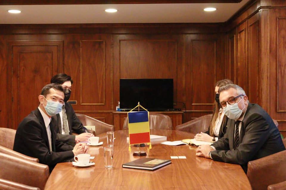 (FOTO) Ministrul Culturii, buzoianul Romașcanu, întâlnire cu Ambasadorul Japoniei și Ambasadoarea UNESCO