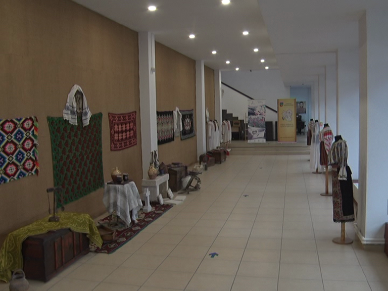 Dealul Istrița. Expoziție etnografică a colecționarilor de artă populară