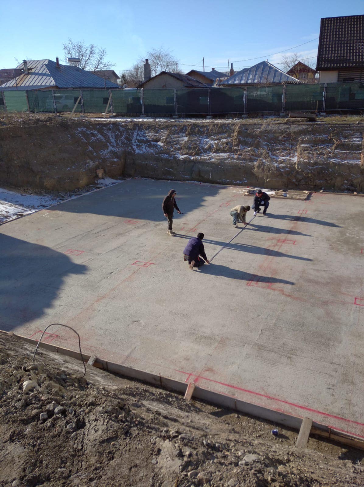 (FOTO) RM. SĂRAT. A început construcția a două blocuri pentru locuințe sociale