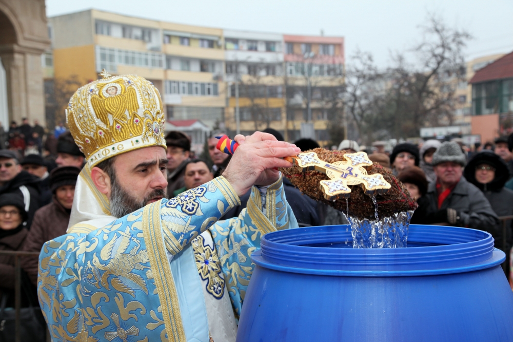 Procesiune de Bobotează. La slujba de sfințire va participa și ÎPS Ciprian