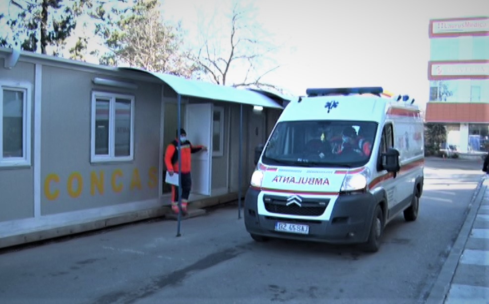 Aproape 200 de cazuri noi de COVID, într-o zi