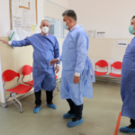 FOTO/VIDEO Marcel Ciolacu și Alexandru Rafila,  vizită la Centrul de Evaluare COVID-19 din Vălenii de Munte