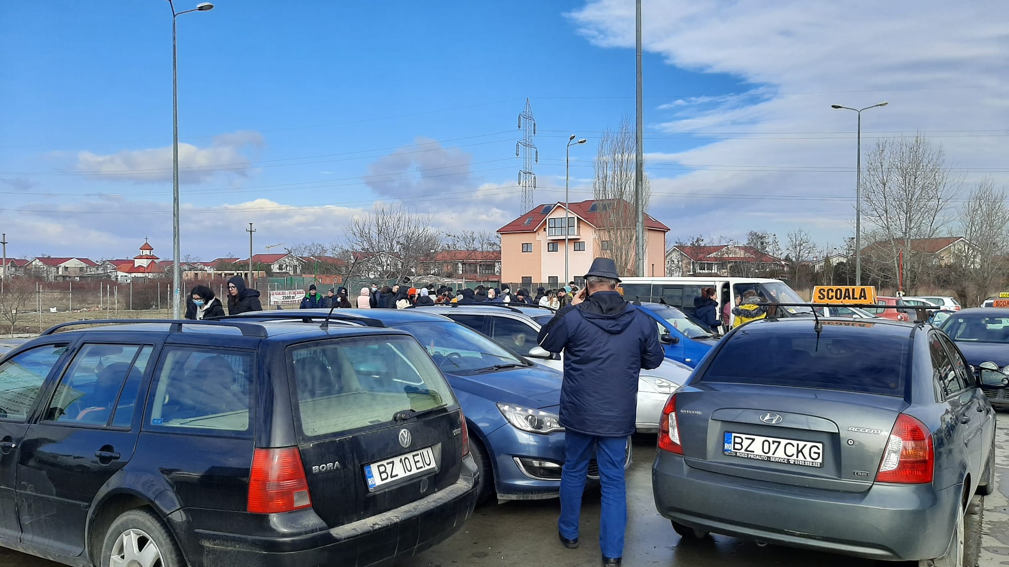 (VIDEO) A picat serverul! Blocaj la proba practică și la Înmatriculări