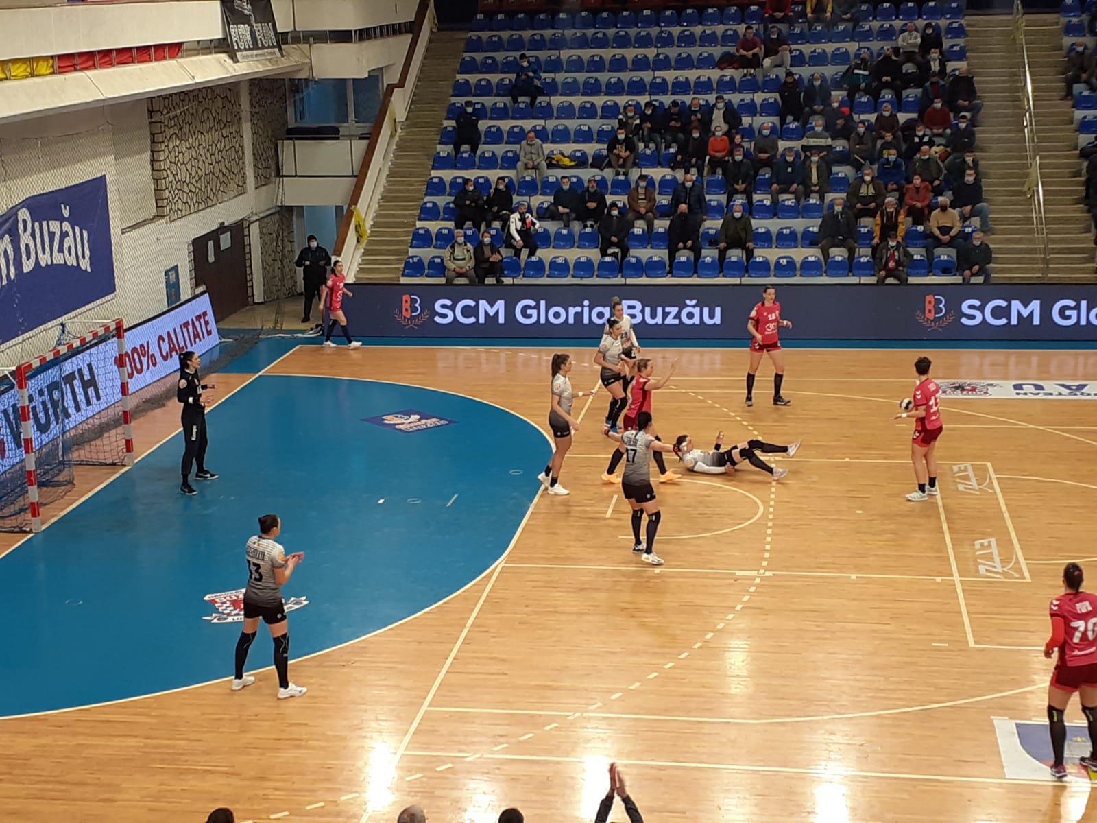 Emoții, pe final. Gloria Buzău trece de Minaur Baia Mare, 28 la 27!